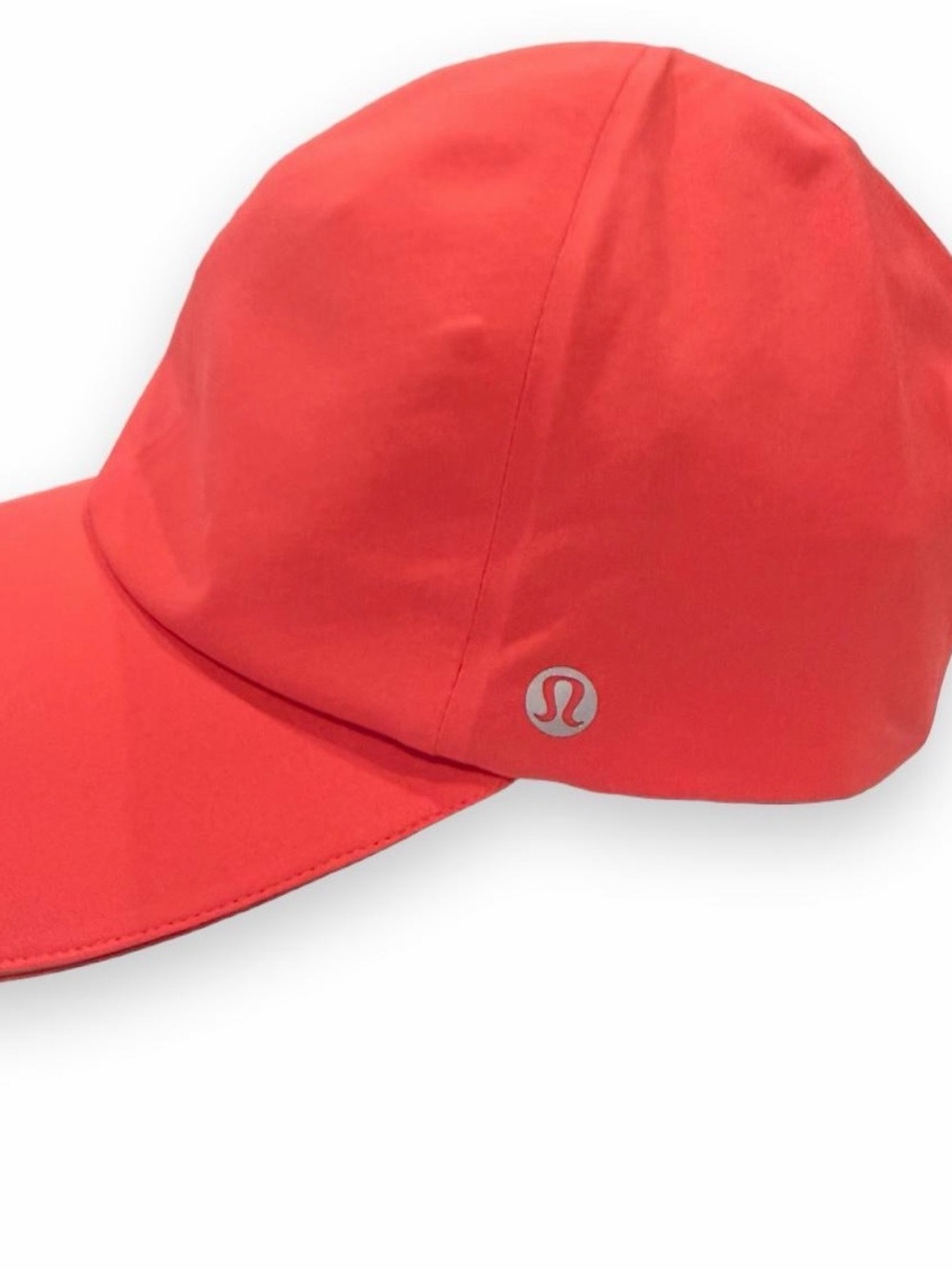 lululemon women’s athletica Coral Cap with Reflective Logo